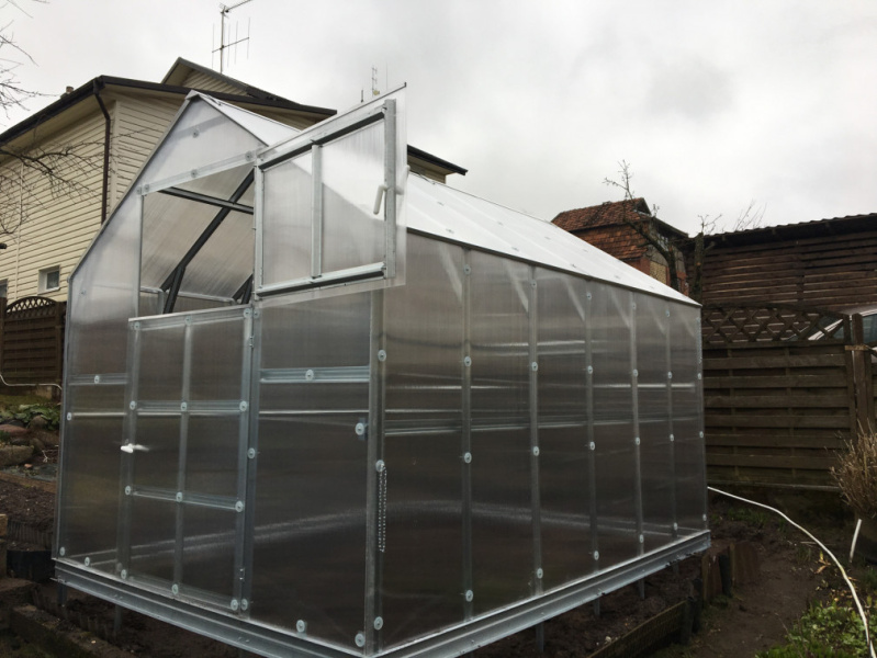 Zahradní skleník z polykarbonátu House House 2 2,35 x 11,17 m