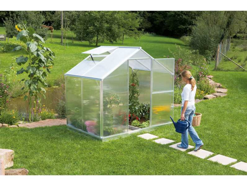 Skleník Gardentec F2 polykarbonátový skleník 1,54 x 2,28 m 